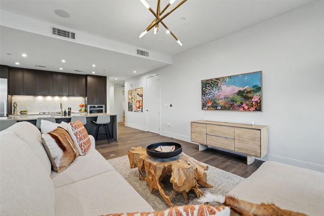 501 West Ave 1604, Austin, TX 78701