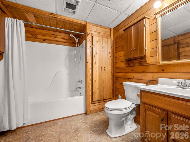 916 Fire Tower Road, Bostic, NC 28018
