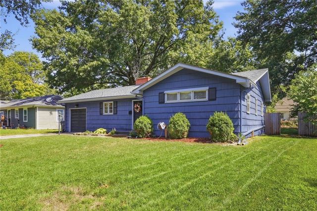804 S Brentwood Street, Olathe, KS 66061