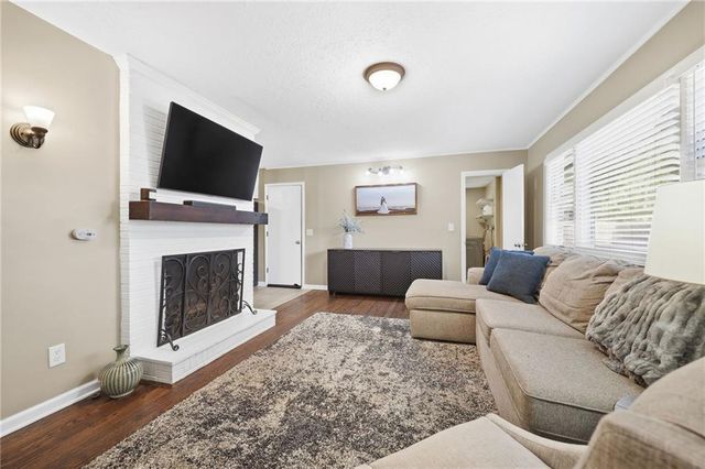 804 S Brentwood Street, Olathe, KS 66061