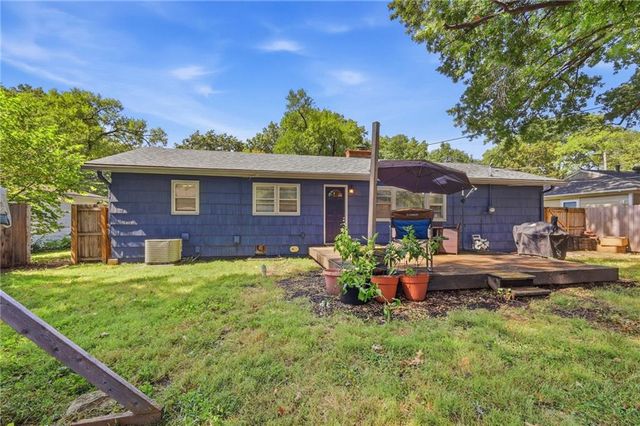 804 S Brentwood Street, Olathe, KS 66061