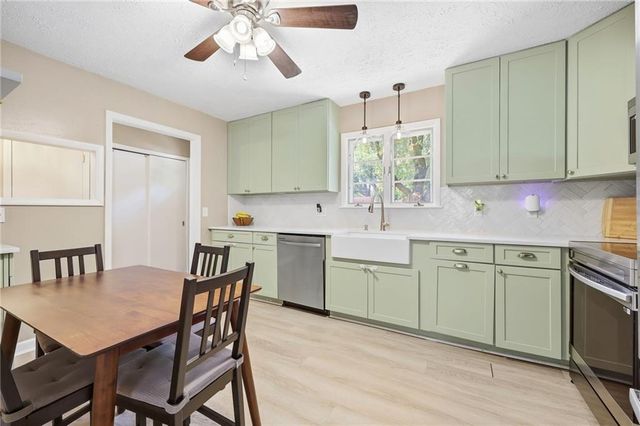 804 S Brentwood Street, Olathe, KS 66061