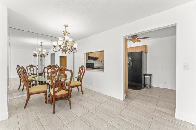 1117 Green Pine Boulevard D2, West Palm Beach, FL 33409