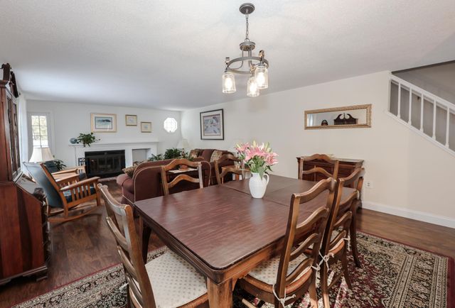 152 Straw Hill Road, Manchester, NH 03104