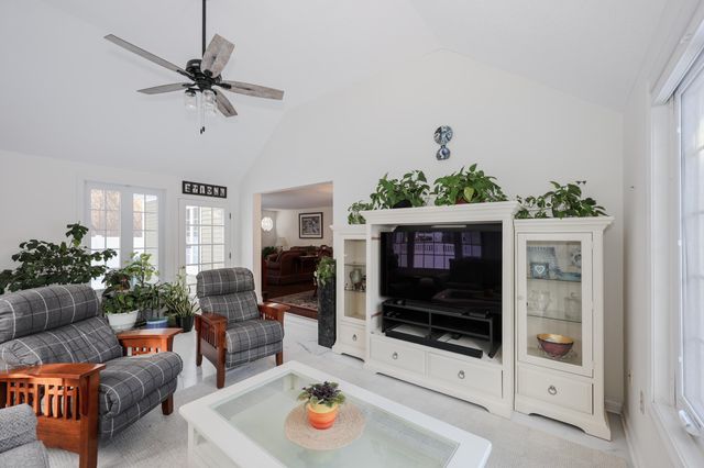 152 Straw Hill Road, Manchester, NH 03104