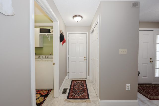 152 Straw Hill Road, Manchester, NH 03104