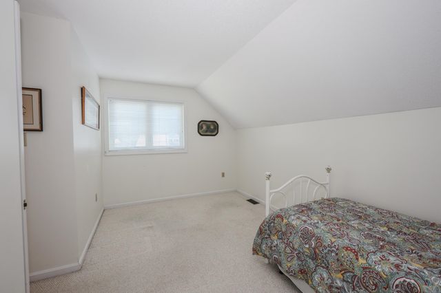 152 Straw Hill Road, Manchester, NH 03104