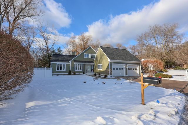152 Straw Hill Road, Manchester, NH 03104