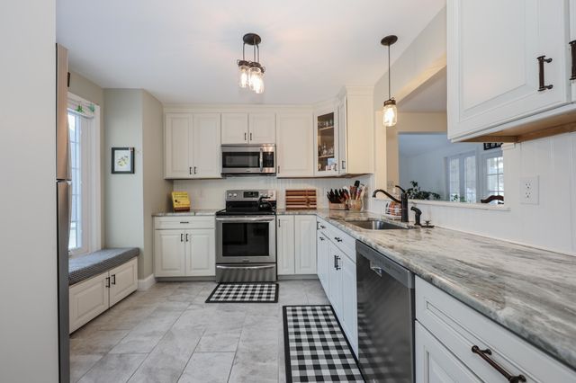 152 Straw Hill Road, Manchester, NH 03104