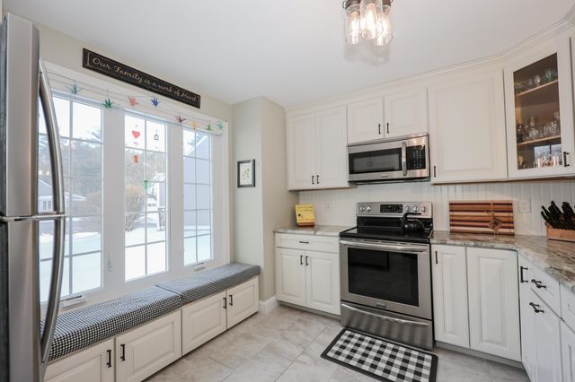 152 Straw Hill Road, Manchester, NH 03104