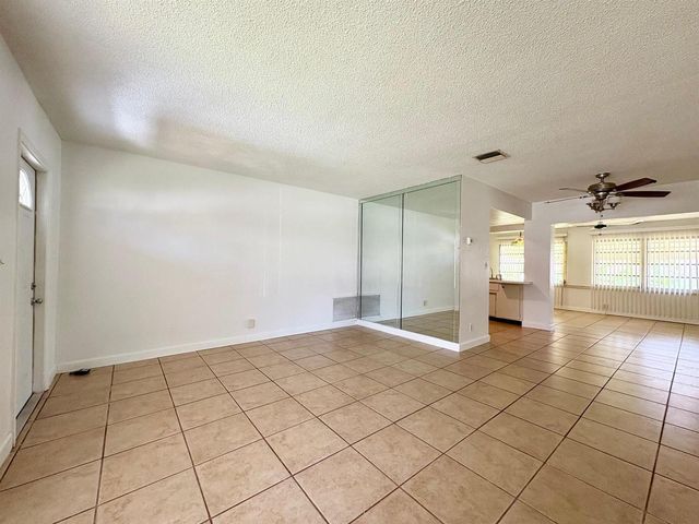 4603 NW 49th Street, Tamarac, FL 33319