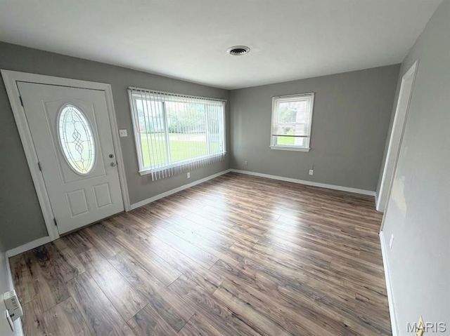 3139 Saint David Lane, St Ann, MO 63074