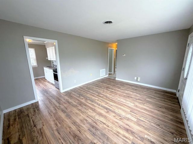 3139 Saint David Lane, St Ann, MO 63074