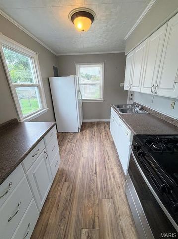 3139 Saint David Lane, St Ann, MO 63074