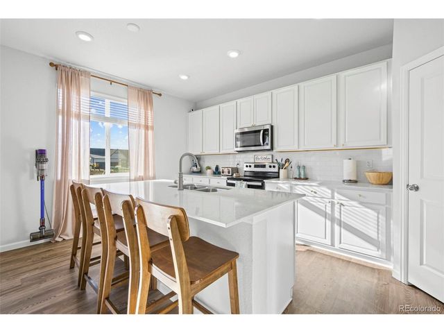 837 Hummocky Way, Windsor, CO 80550