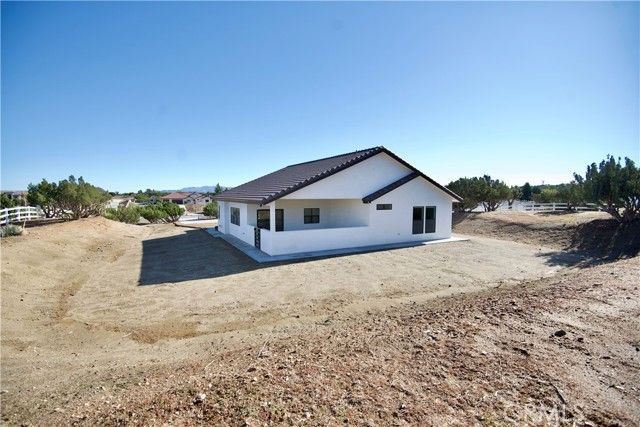 8354 Macron, Oak Hills, CA 92344