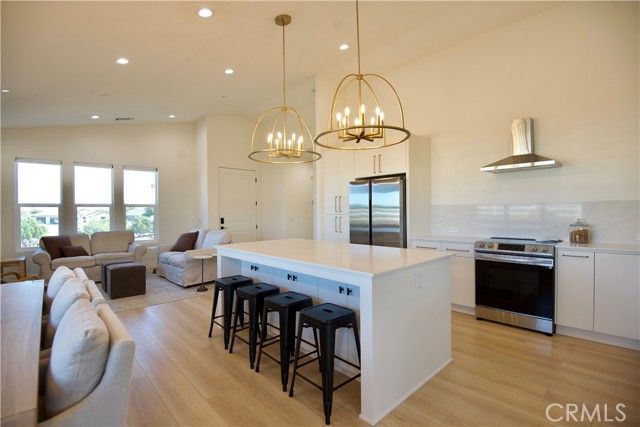 8354 Macron, Oak Hills, CA 92344