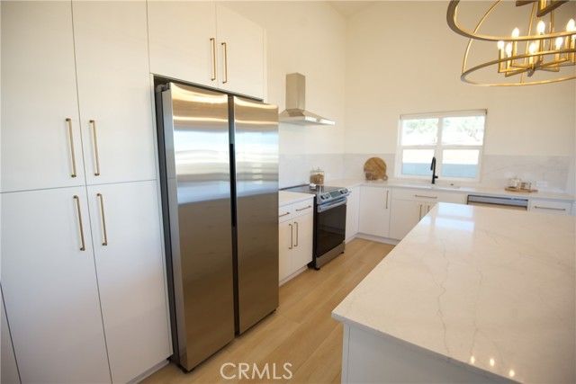 8354 Macron, Oak Hills, CA 92344