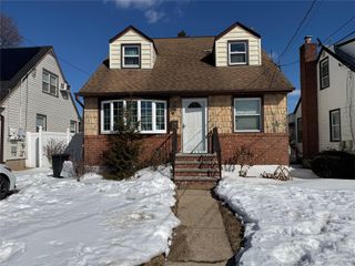 117 Ruxton Street, Uniondale, NY 11553