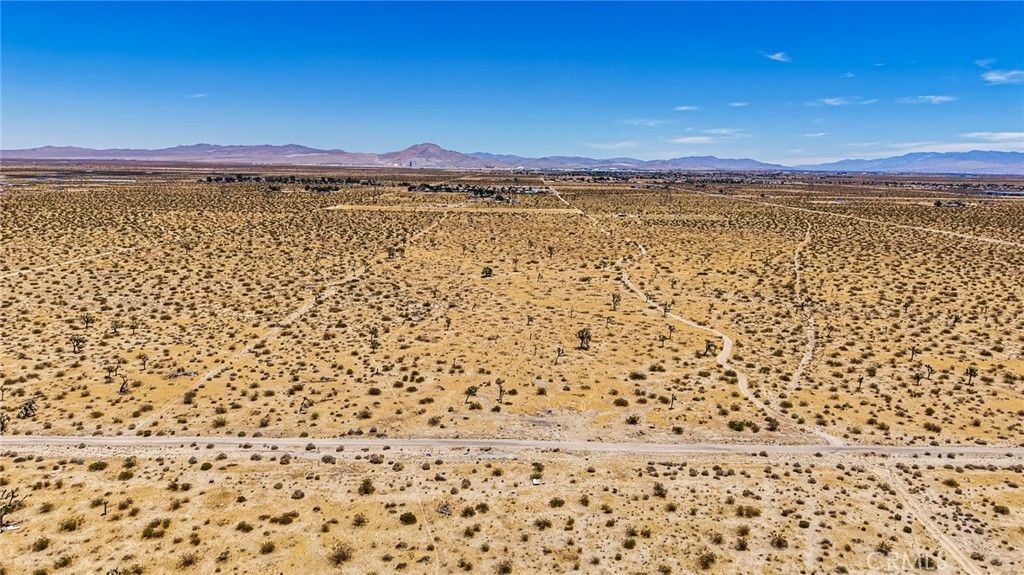 Image 20 of property listing at 18823 Richardson Road, Adelanto, CA 92301