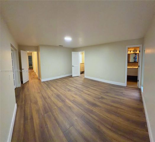 8915 NW 26th Ct, Coral Springs, FL 33065