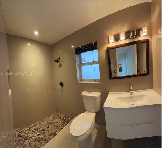 8915 NW 26th Ct, Coral Springs, FL 33065