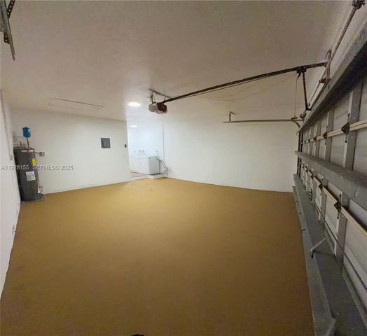 8915 NW 26th Ct, Coral Springs, FL 33065