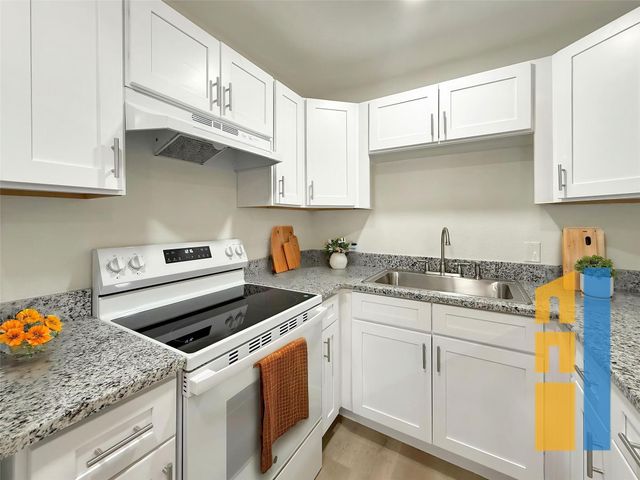 1016 E Walker Street 7, League City, TX 77573