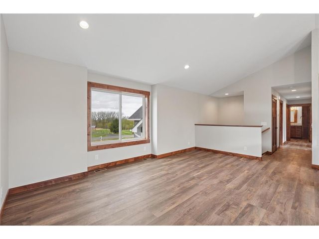 222 Eagle Ridge Drive, Roberts, WI 54023