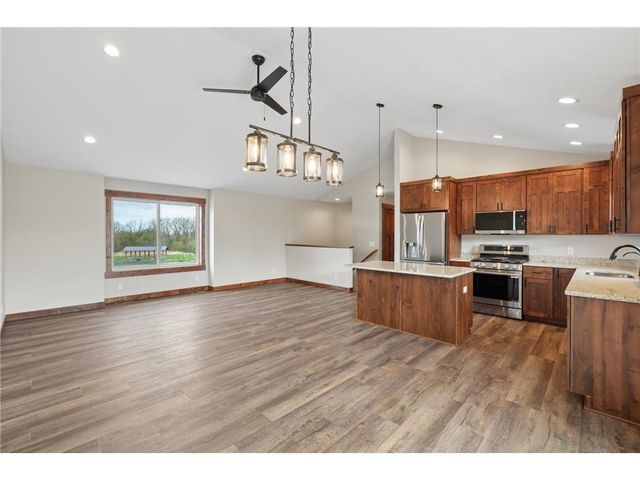 222 Eagle Ridge Drive, Roberts, WI 54023