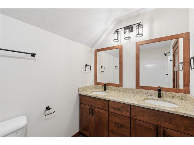 222 Eagle Ridge Drive, Roberts, WI 54023