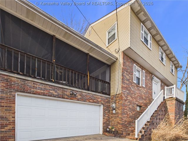 1200 Henry Road, South Charleston, WV 25303