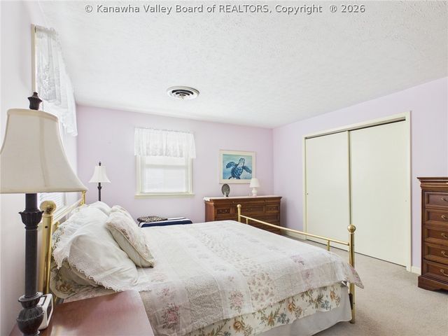 1200 Henry Road, South Charleston, WV 25303