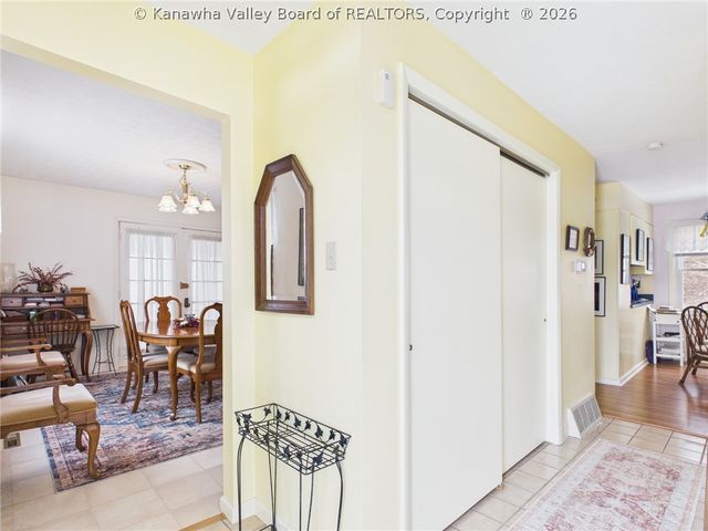 1200 Henry Road, South Charleston, WV 25303