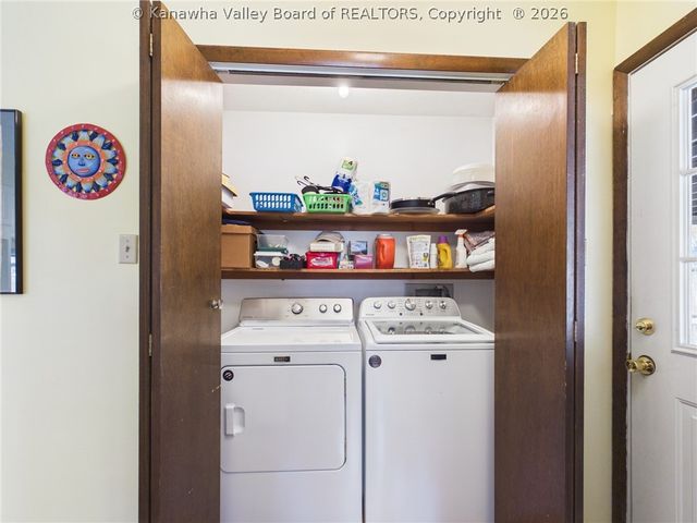 1200 Henry Road, South Charleston, WV 25303