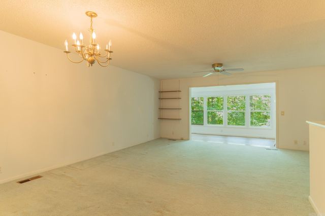 43 Halcon Place, Hot Springs Village, AR 71909