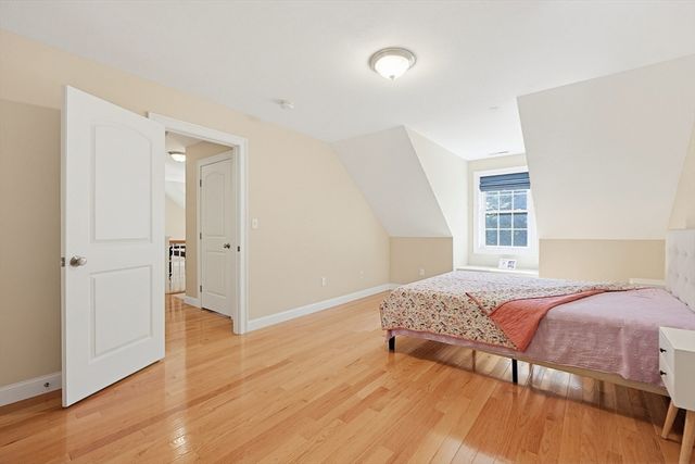 5 Courtney Ln, Andover, MA 01810