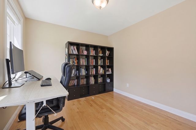 5 Courtney Ln, Andover, MA 01810
