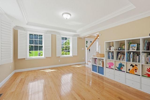 5 Courtney Ln, Andover, MA 01810