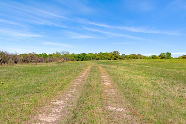 000 Dannheim Road, Brenham, TX 77833