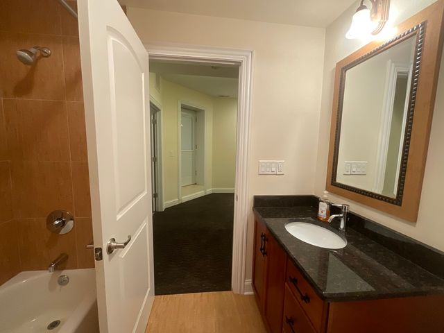 4839 S Vincennes Avenue 1, Chicago, IL 60615