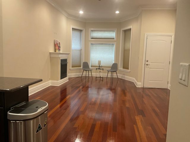 4839 S Vincennes Avenue 1, Chicago, IL 60615