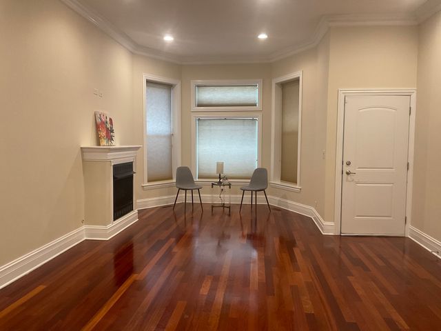 4839 S Vincennes Avenue 1, Chicago, IL 60615