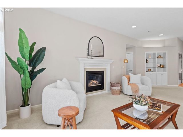 374 CIMARRON Ct Se, Salem, OR 97306