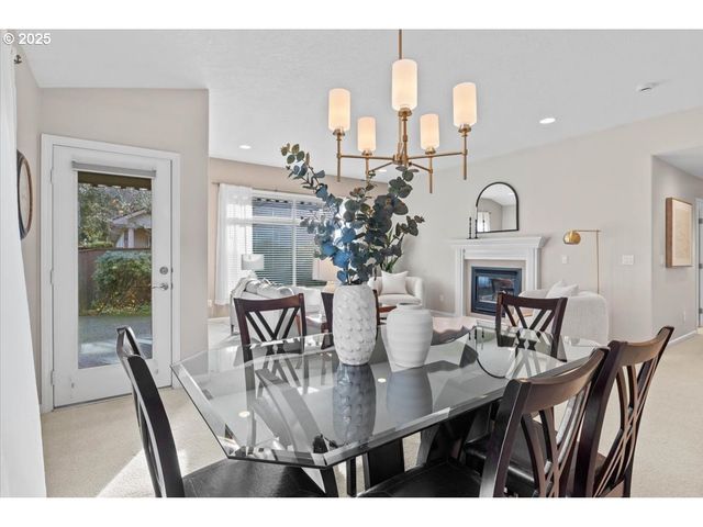 374 CIMARRON Ct Se, Salem, OR 97306