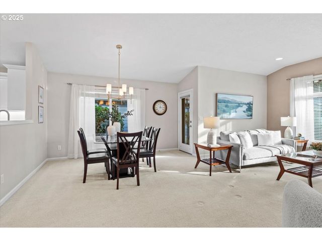 374 CIMARRON Ct Se, Salem, OR 97306