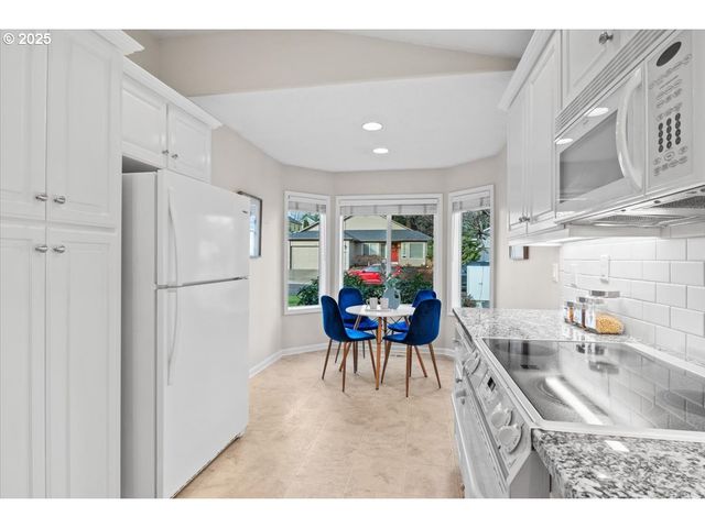 374 CIMARRON Ct Se, Salem, OR 97306