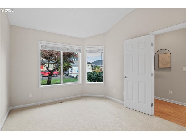 374 CIMARRON Ct Se, Salem, OR 97306