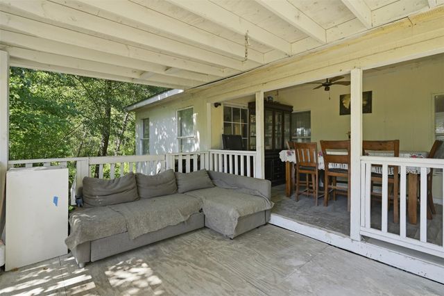 910 County Road 3556, Cleveland, TX 77327
