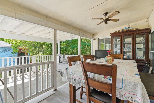 910 County Road 3556, Cleveland, TX 77327